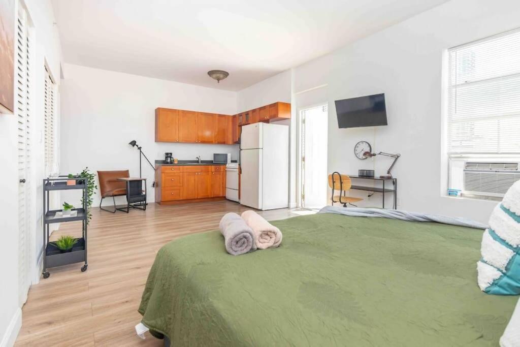 Downtown 1-Br With Balcony - 5 Minutes To Wynwood Apartment Miami Exterior photo
